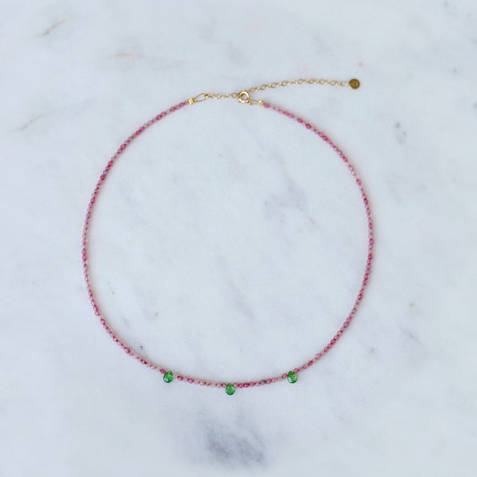 Round & tear stones Necklace